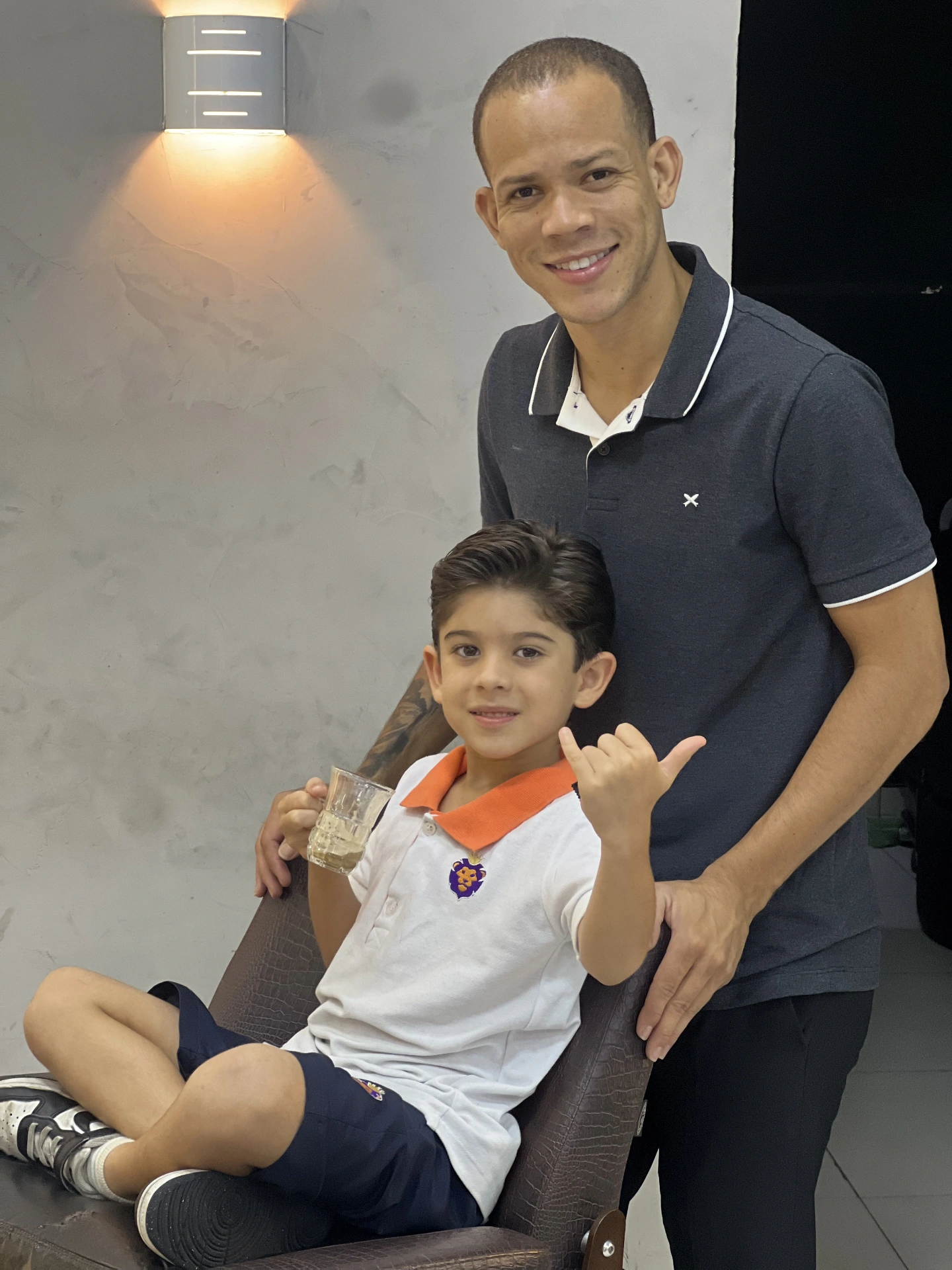 Corte masculino em camadas executado por Ezequiel Lima